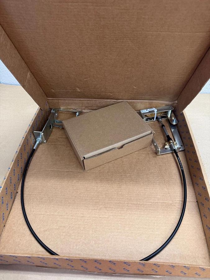 Used Eaton PDG1XFS04 Operator Flexible Circuit Breaker Shaft Handle *NEW*