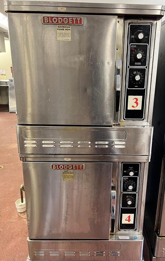 Used Blodgett DFG-50 Double Half Size Convection Oven