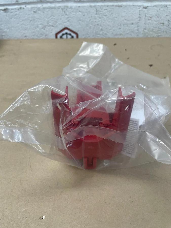 Used MasterLock S3081 Adjustable Ball Valve Lockout