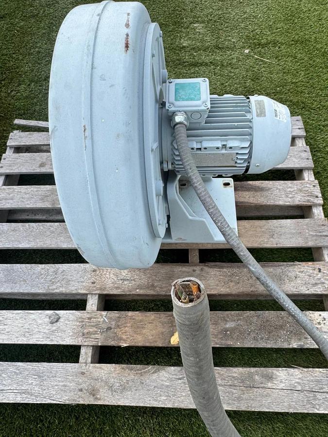 Used Ventur MPB-220T Centrifugal Fan w/ 3Hp Motor