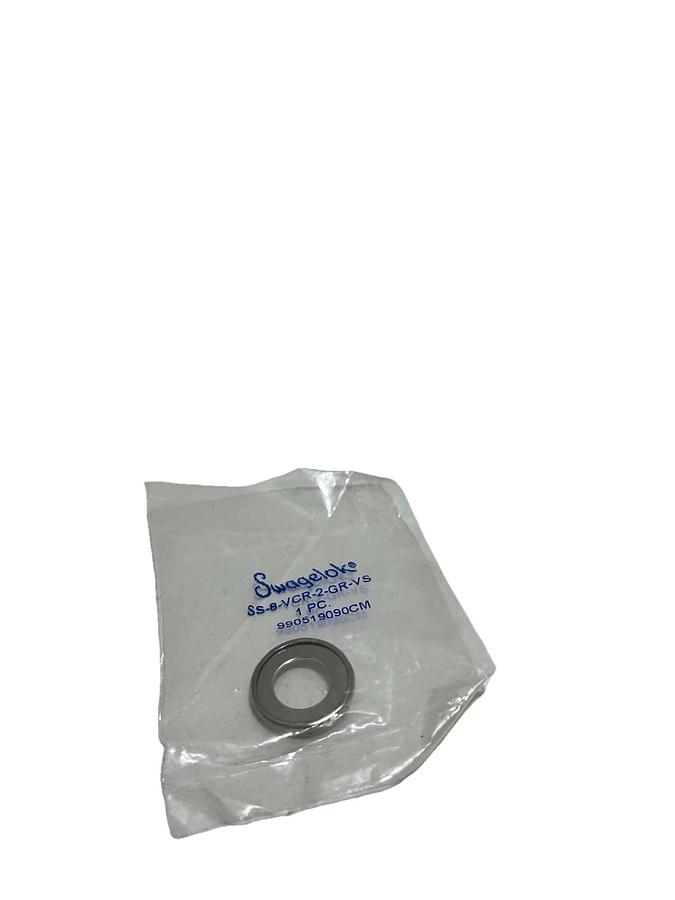 Used Swagelok SS-QM2-B-100 Miniature Quick Connect Body