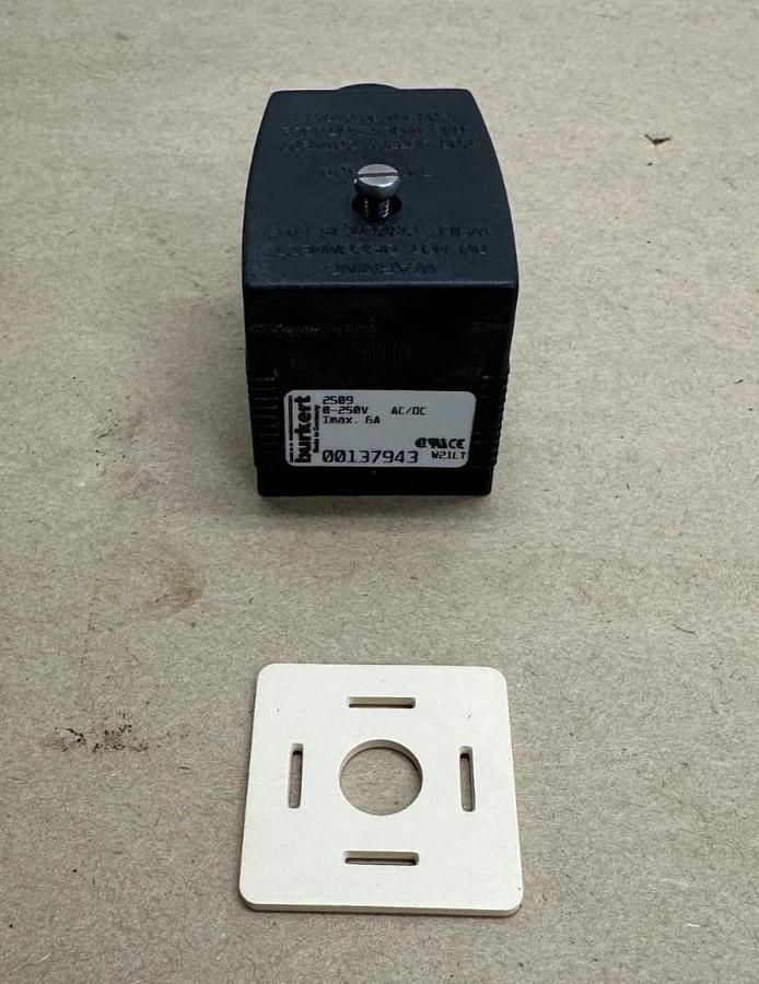 Used Burkert 00136943 Cable Plug *NEW*