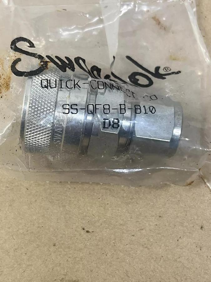 Used Swagelok SS-QF8-B-810 Quick Connect