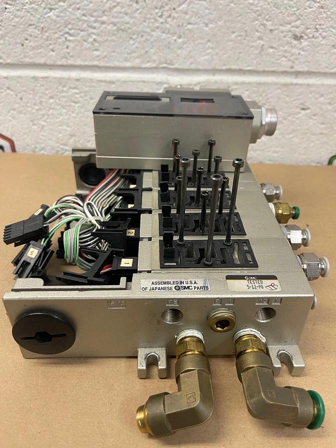 Used SMC IN313-DN1, 4 Block Serial Transmission System Pneumatic Manifold - PARTS
