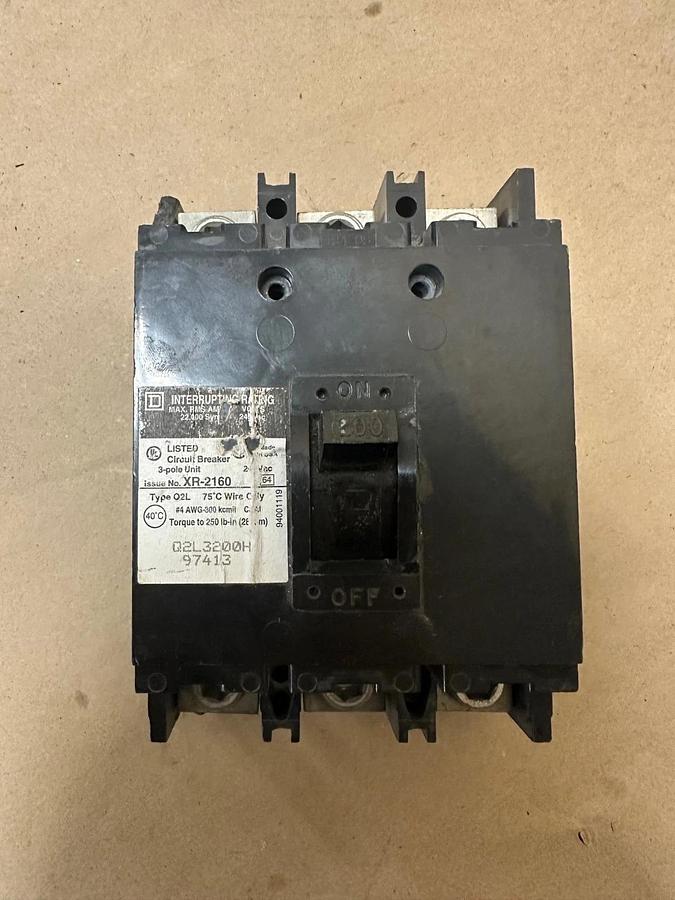 Used Square D Q2L3200H 200A 3 Pole Circuit Breaker