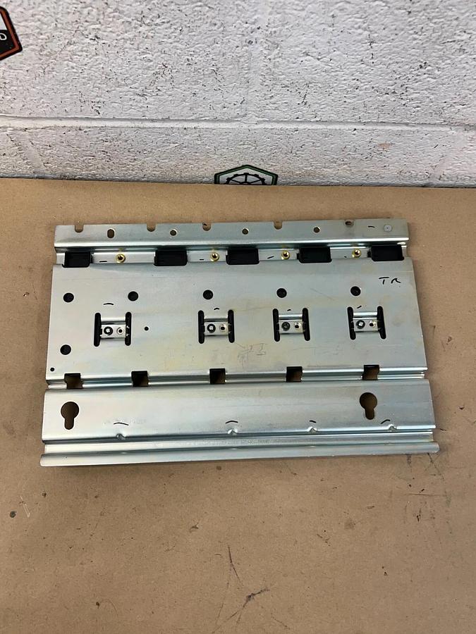 Used Allen Bradley 2094-PRS4 Series A Bulletin 2094 4 Axis Slim Power Rail