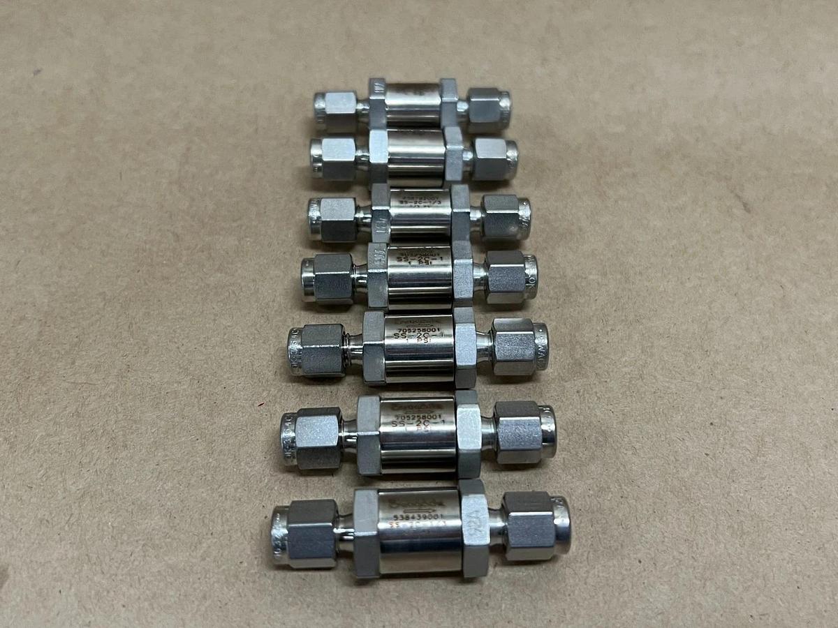 Used Swagelok SS-2C-1/3 1/8" Check Valve SS, 1/3 PSI - Lot of 7