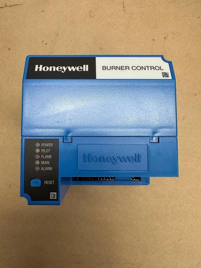 Used Honeywell RM7897A2002 Automatic Programming Control *NEW*