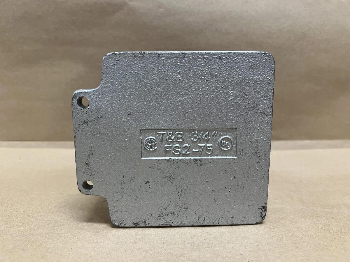 Used Thomas & Betts FS2-75 3/4" Cast Iron Electrical Device Box Cover, 27.6 CU