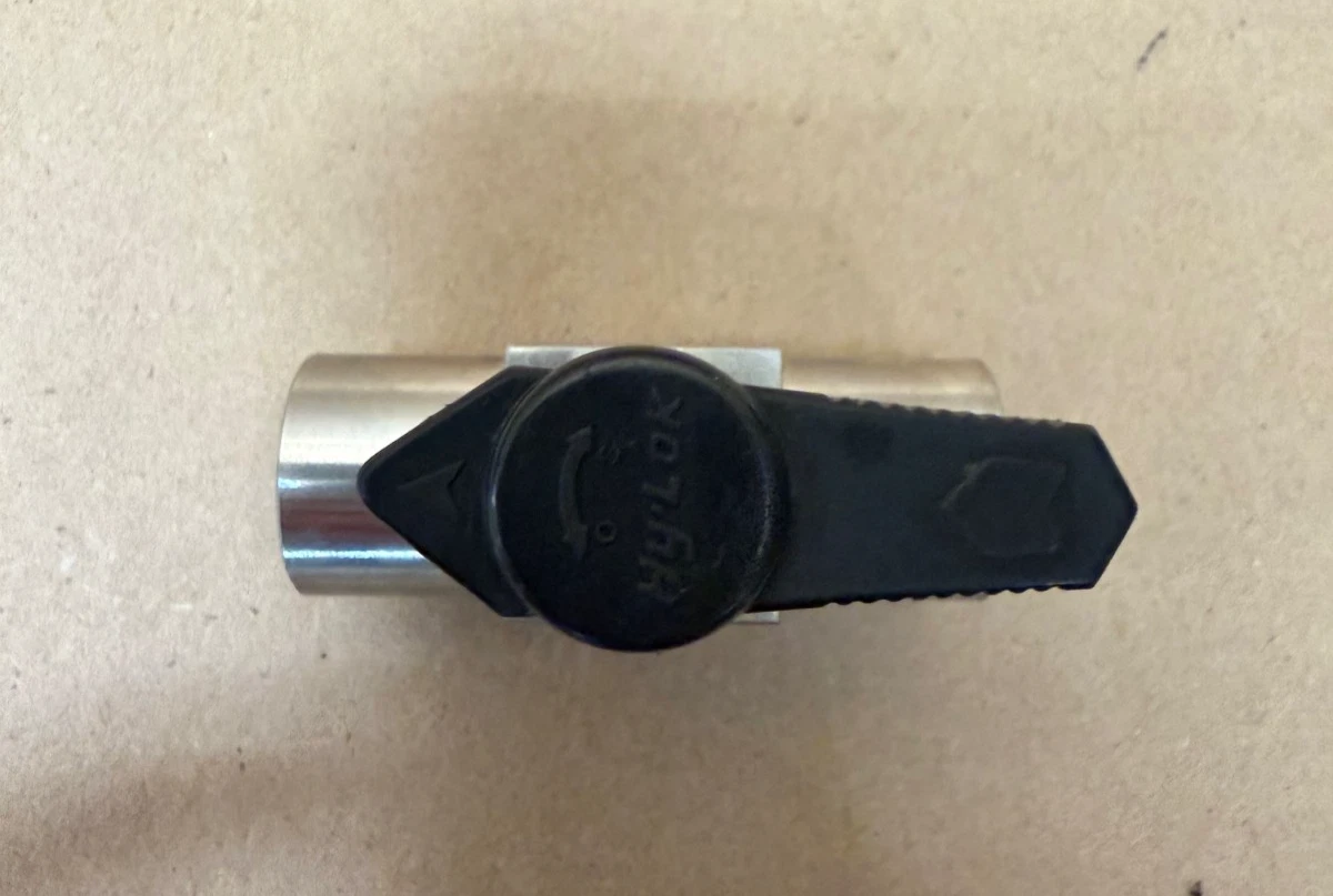 Used Hylok P1VF-4N Plug Valve 1/4” 3000psi