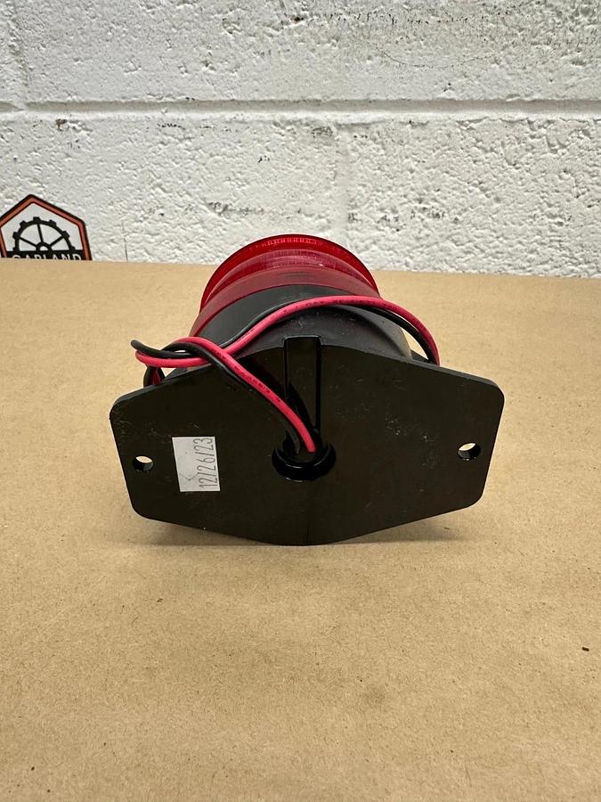 Used METEORLITE SY361005L-R-LED Low Profile Strobe Light *NEW*