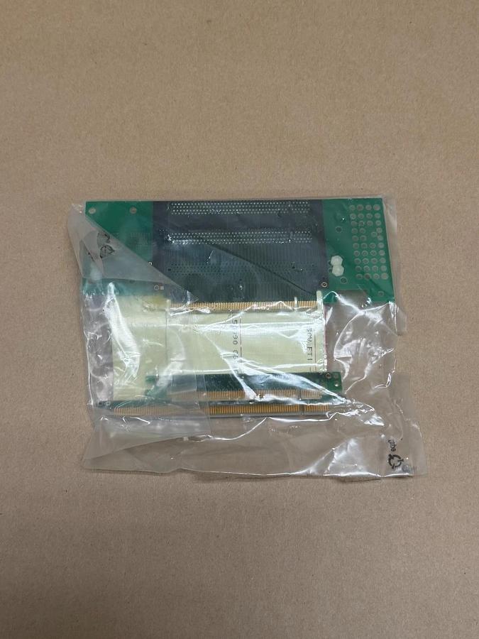 Used ADEX EEERXB16-XX8-003-3/2 3-Slot PCI Express X16 Right-Angle Riser Card
