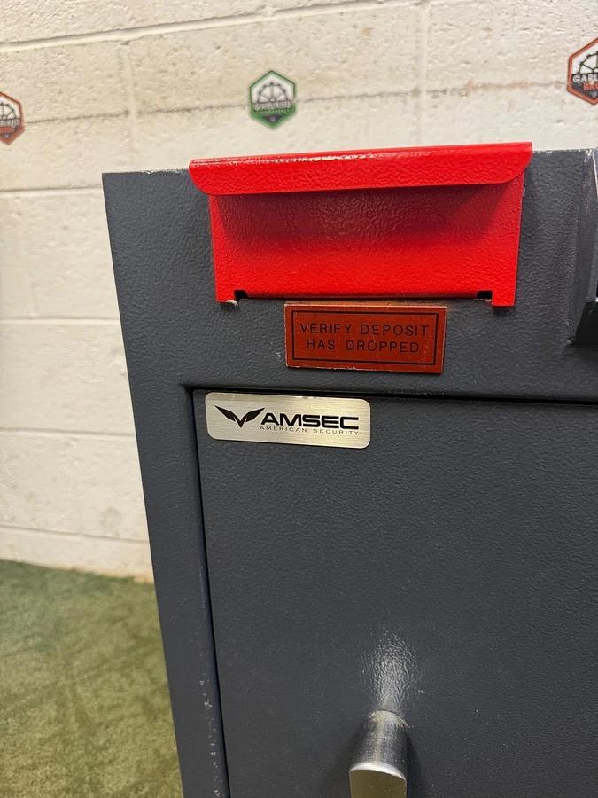 Used Amsec RMM2620SW-R Cash Management Safe Right Swing With Safe Wizard II