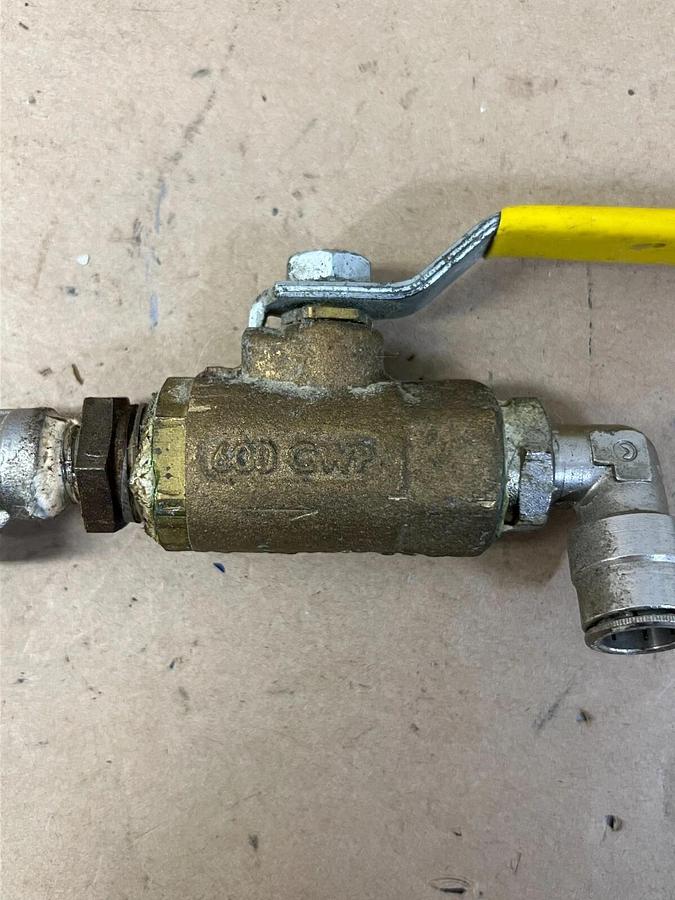Used Conbraco Ind Inc, Apollo 600CWP Bronze Ball Valve 1/2
