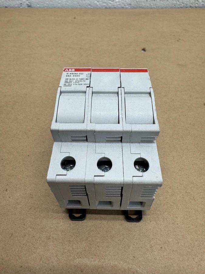 Used ABB E 93/30 CC Screw Terminal Fuse Holder, 30A, 600V, 3 Pole *NEW*