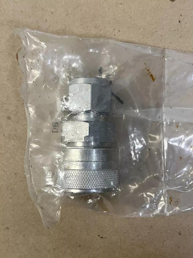 Used Swagelok SS-QF8-B-810 Quick Connect