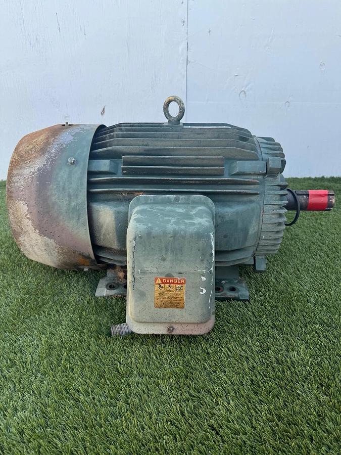 Used Toshiba 80404FLF3USH02 Induction Motor 40HP 230/460V 9.4-47A, 324T, 2700RPM