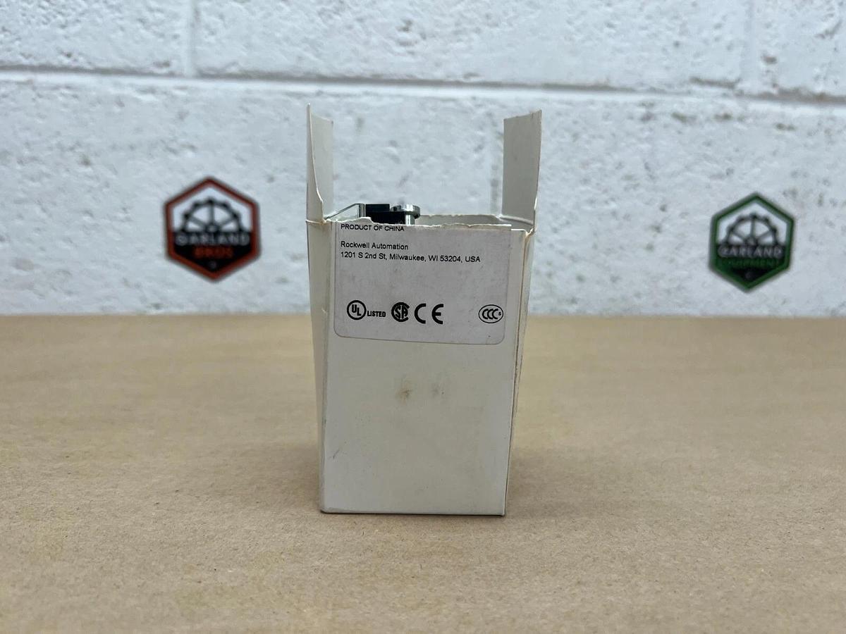 Allen Bradley 800T-J2A Ser. T Selector Switch