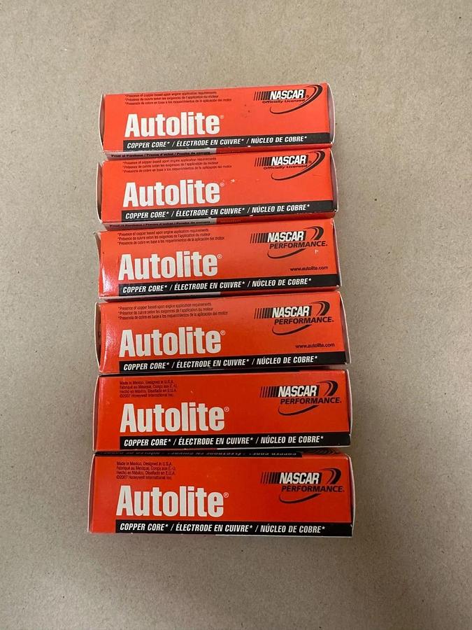 Used Autolite 106 Copper Core Spark-Plug - Lot of 6