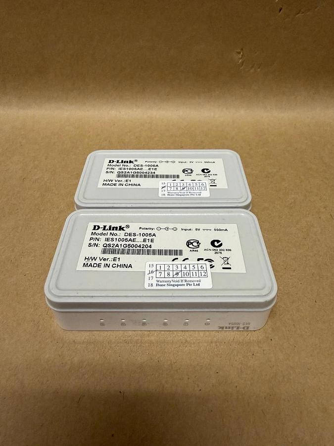 Used D-Link DES-1005A 5 Port Unmanaged Switch N-Way UTP Port - Lot of 2