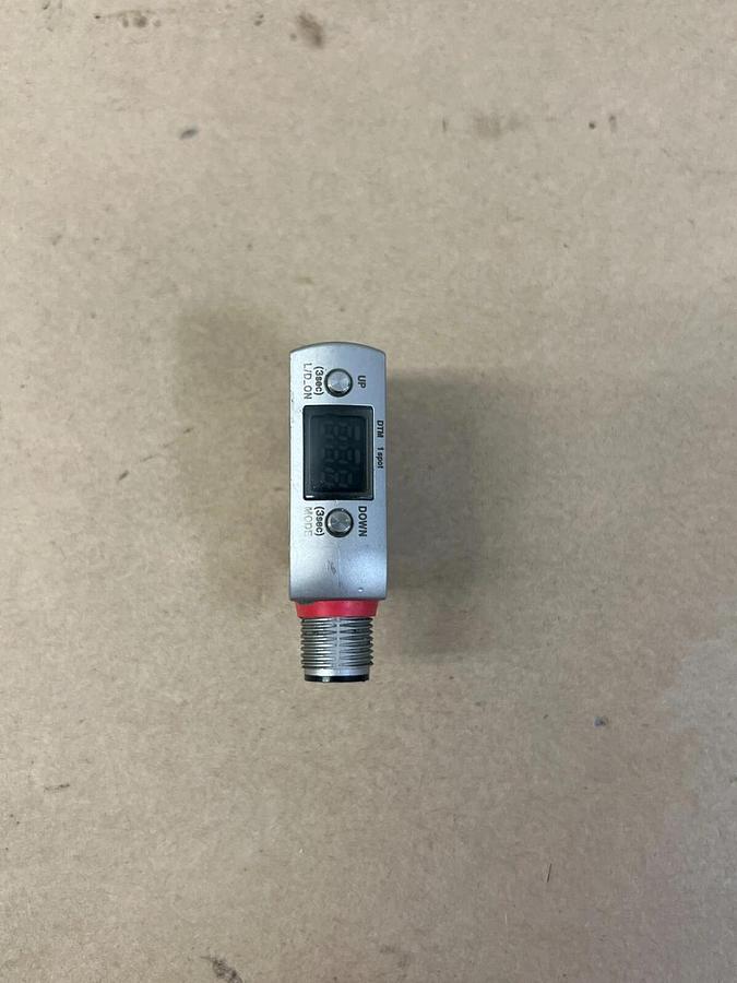 Used Keyence LR-ZB90CB Self Contained Laser Sensor