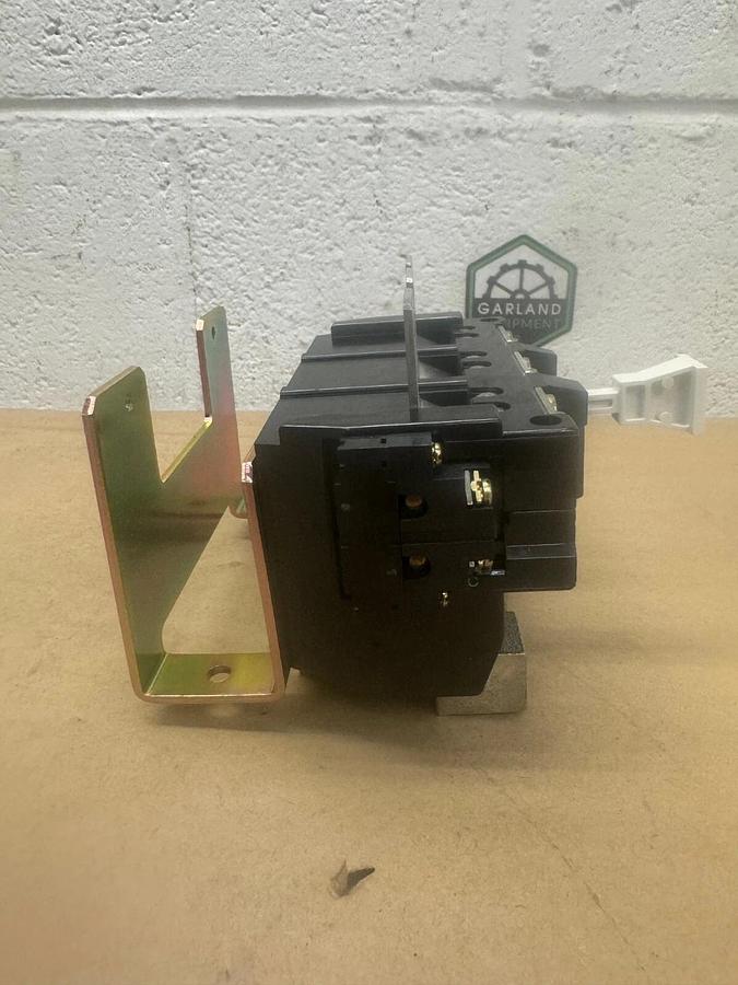 Used Allen Bradley 592-EOW16 Manual Reset Overload Relay Open Type 3 Pole 165A
