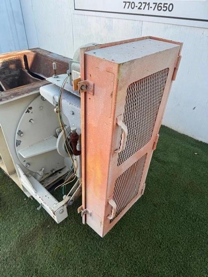 Used Clarke’s CFV24X971029 24”x24” Feeder, Toshiba 5Hp Motor @ 1800RPM & Falk 4207J25