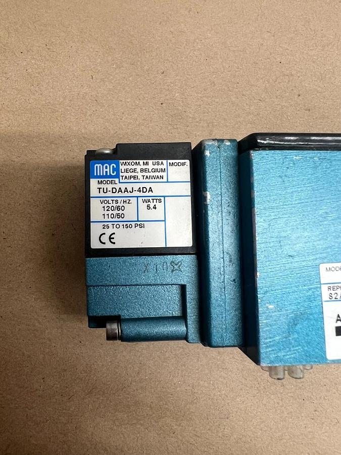 Used MAC 82A-AF-000-TU-DAAP-4DA w/ TU-DAAJ-4DA Valve