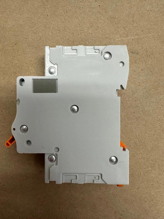 Used Weidmuller SU1C6UC C6 Circuit Breaker Qty 12 *NEW*