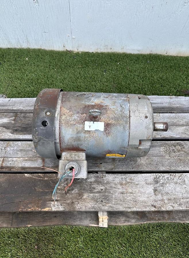 Used Baldor VM3710T, 7-1/2Hp Industrial AC Motor @ 1760RPM 3 Phase 60Hz 208-230/460V