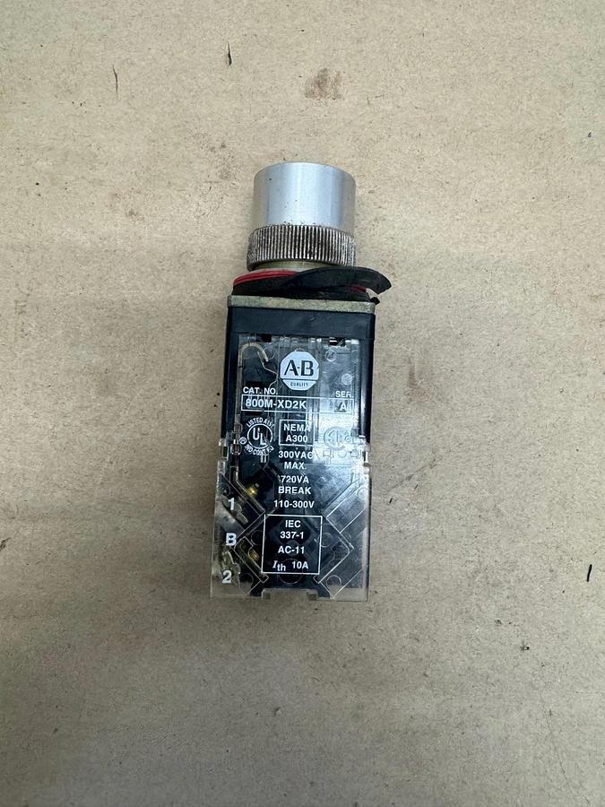 Used Allen Bradley 800MR-B6 Push Button 800M-XD2K