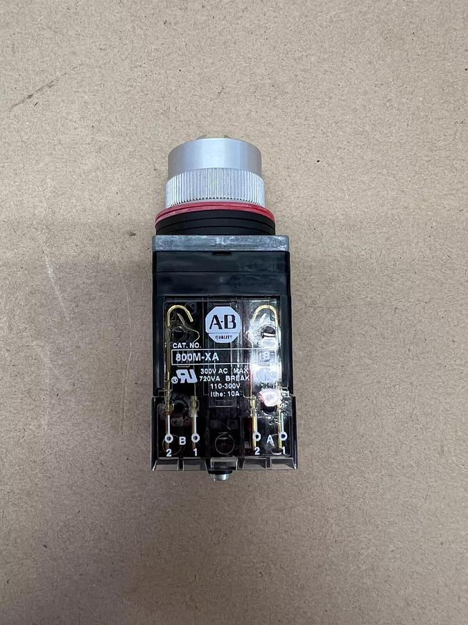 Allen Bradley 800MR-JK9BB Ser. C 3 Position SPR. RTN. Switch Unit