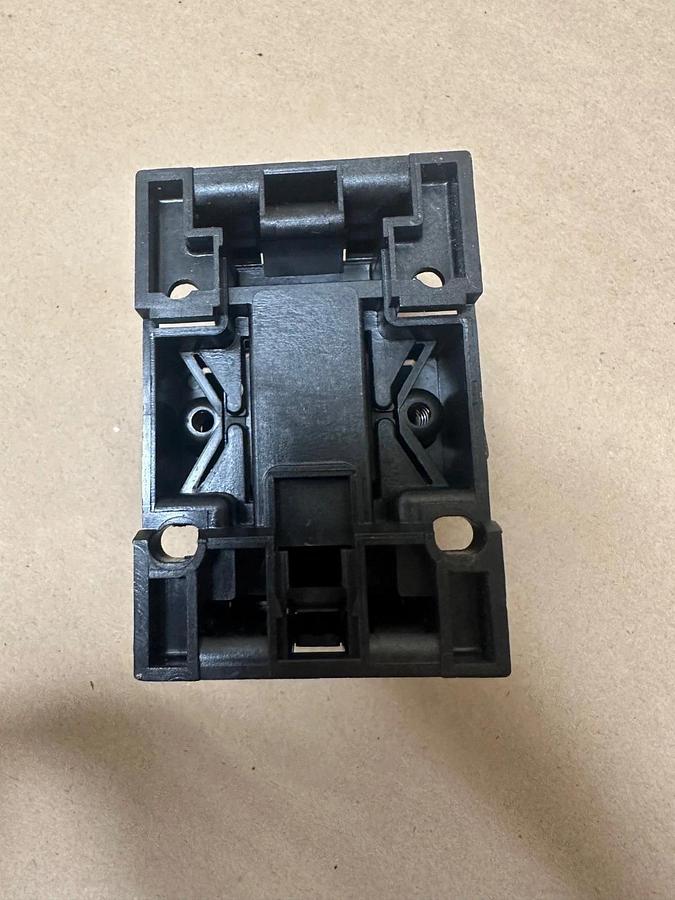 Used Square D 8910 DP22 V09 Contactor