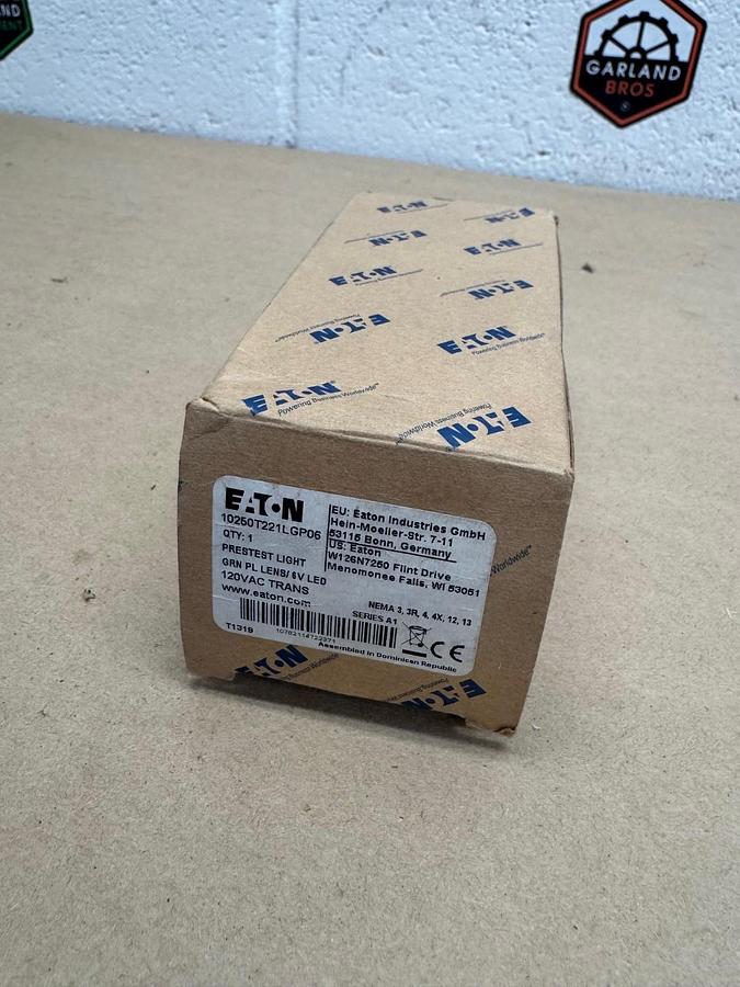 Used Eaton 10250T221LGP06 Indicating Green LED Push Button *NEW*