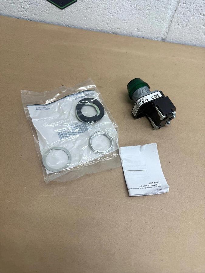 Used Allen-Bradley 800T-P16G 30 mm Pilot Light 800T PB Series U *NEW*