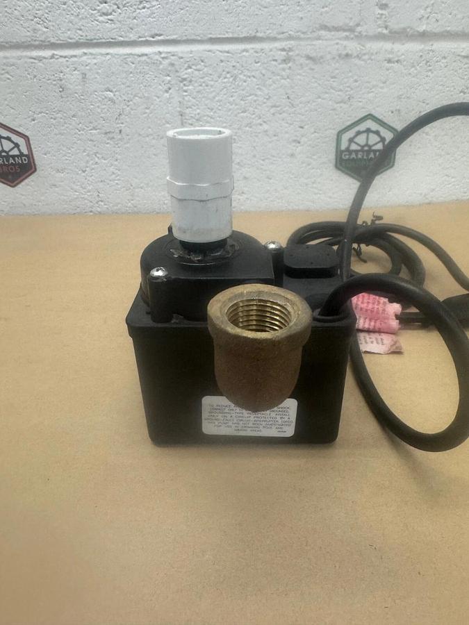 Used Little Giant PE-2.5F/ 518600 Submersible Direct Drive Pump 115V, 60Hz, 1.4A, 1Ph