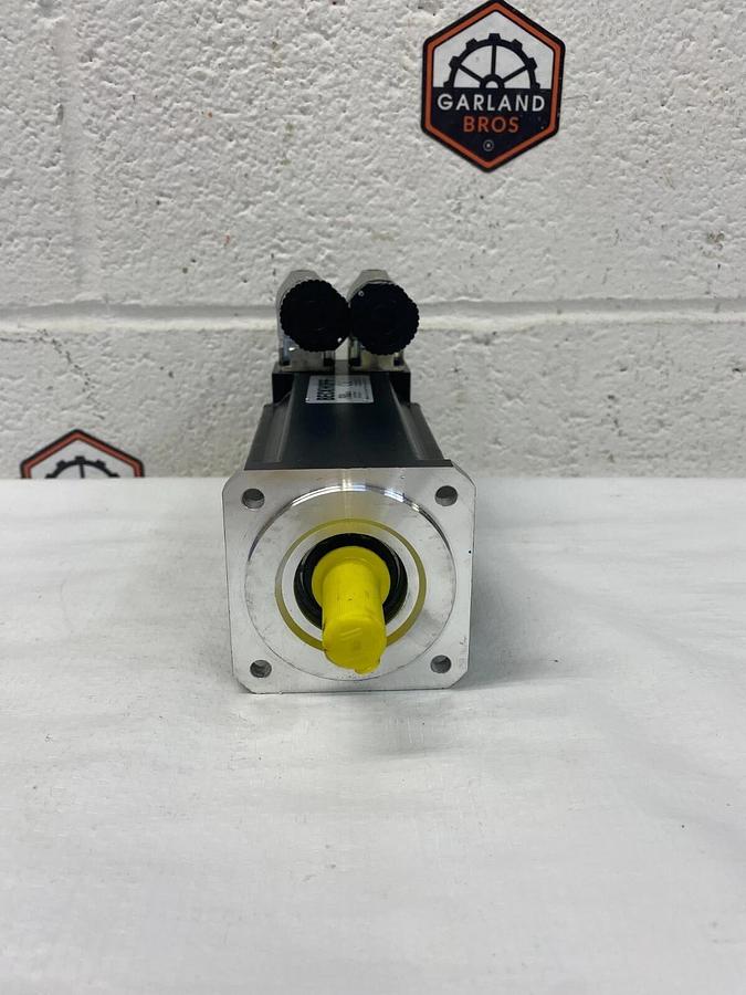 Used Beckhoff AM3033-DE40-0000 Servo Motor