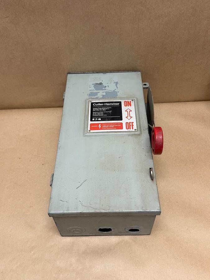 Used Cutler Hammer DH361URK Heavy Duty Safety Switch, 30A, 250VDC, 600VAC