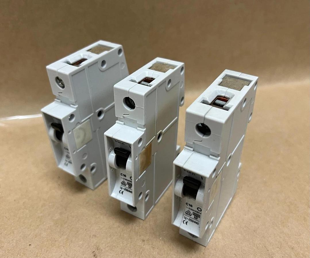 Used Siemens 5SX21 C16, 230/400V, Circuit Breaker - Lot of 3