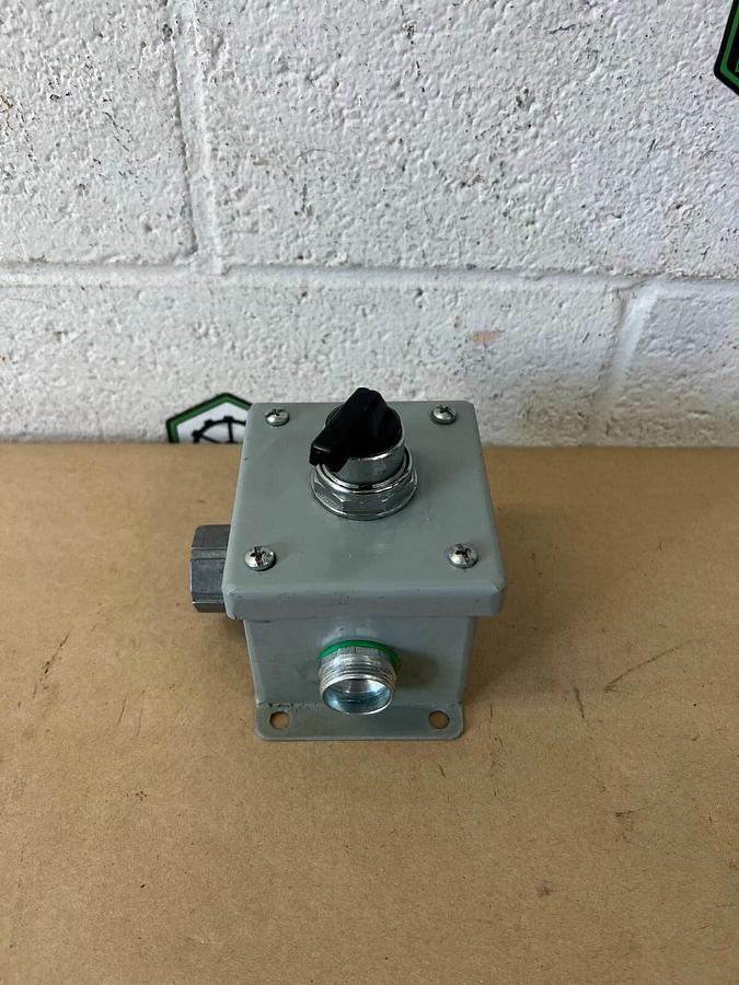 Used Rittal Electromate A-2180 Type 12/13 Enclosure w/ Selector Switch