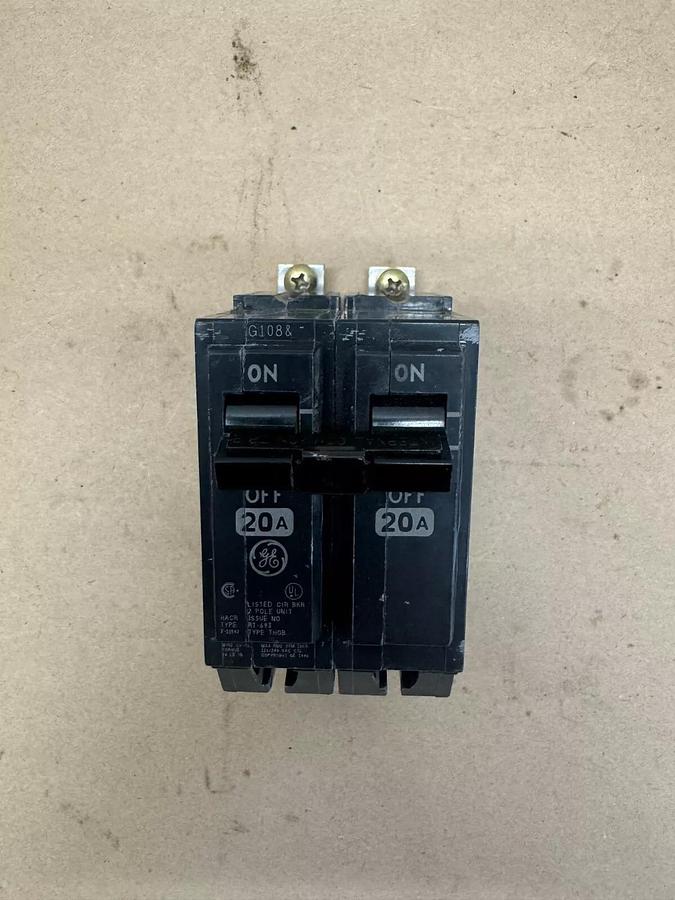 Used GE RT-693 Dual 20 A Circuit Breaker 2 Pole Unit