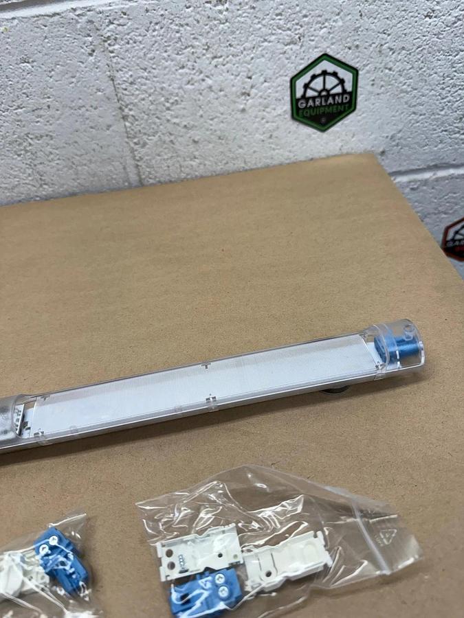 Used Nvent Hoffman LEDD2M35, LED Light Bar *NEW*