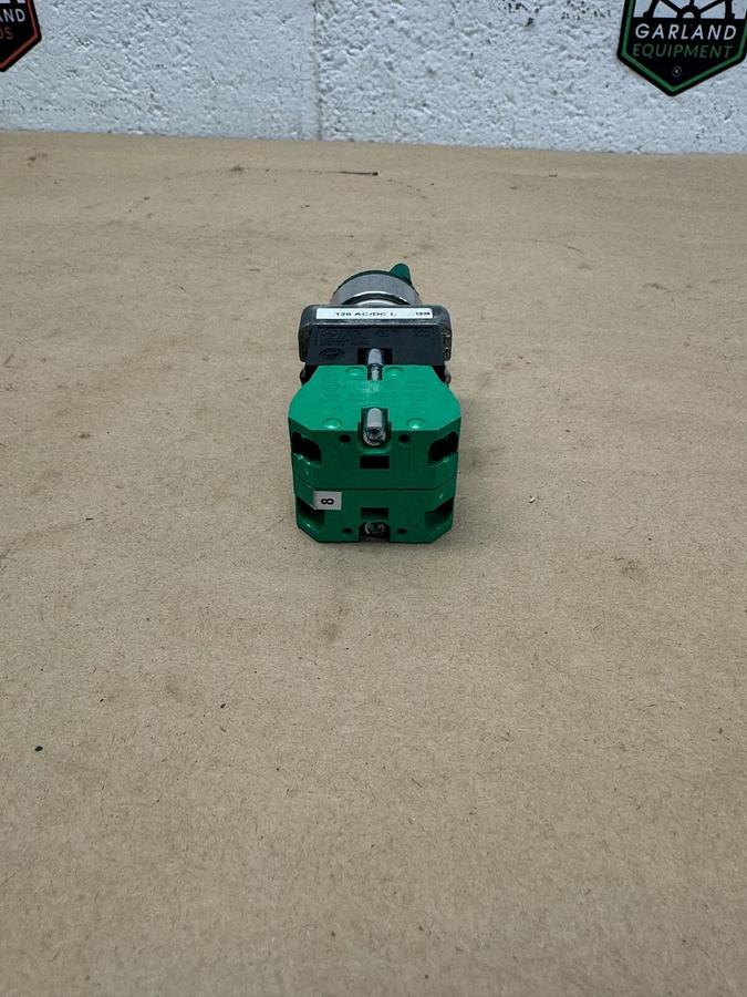 Used Automation Direct GCX1242-24 Green Selector Switch, Two Positions, 120 AC/DC