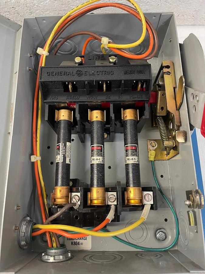 Used Weizmann Type 12 + 13 Enclosure w/ GE Heavy Duty Safety Switch