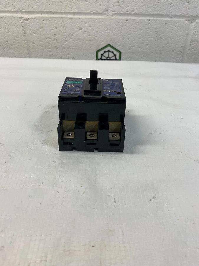Used Mitsubishi NF30-CS 30 AMP No-Fuse Breaker 500 VAC (50-60 Hz)