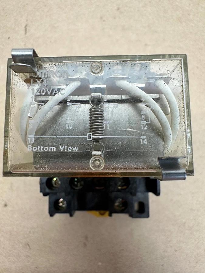 Used OMRON LY4,17Z4H Relay with Base, 120VAC