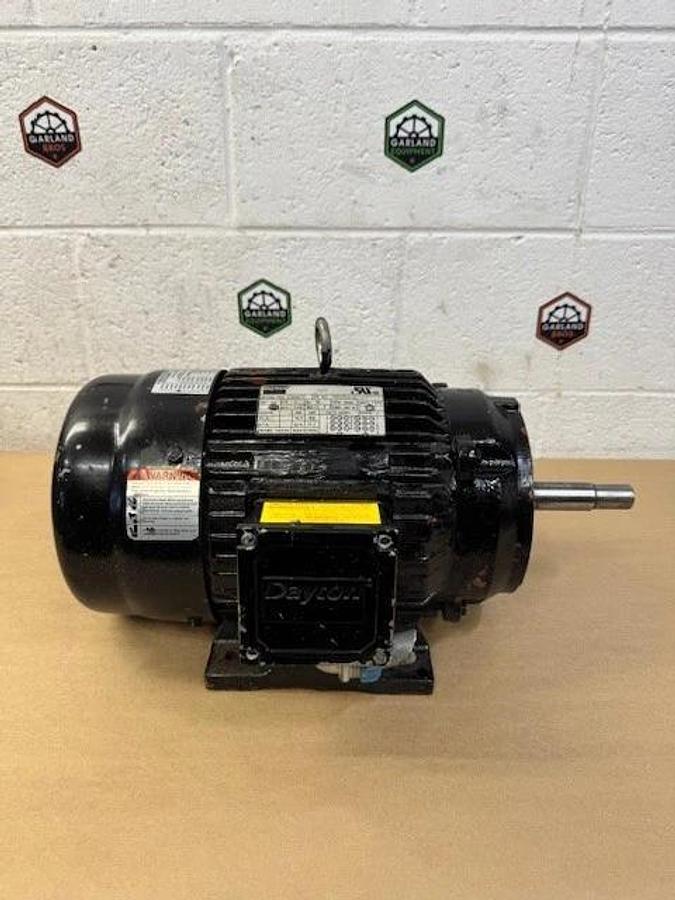 Used Dayton LTDI23TD 7.5Hp Motor @ 3450 RPM