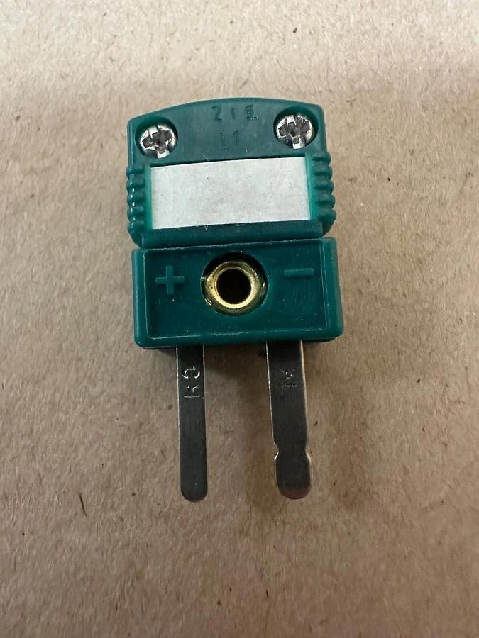 Used Omega DRTB-KI Type K Thermocouple Connector - Lot of 9 *NEW*