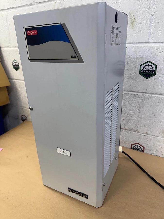 Used McLean CR23-0226-G002H Thermal Management Enclosure/AC Unit, 230V 1400-1600 BCU