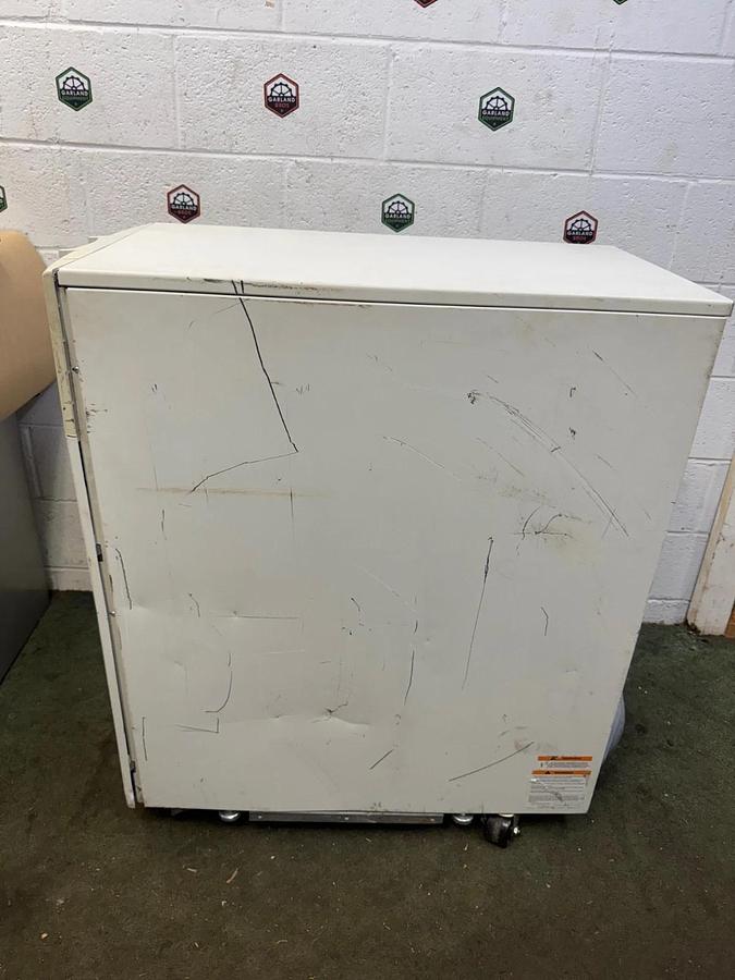 Used Toshiba UE32L220C61T Uninterruptible Power Supply 1600 EP Ser UPS, 22KVA, 91.6A